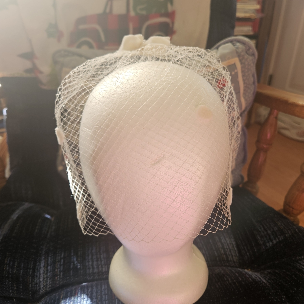 Elegant Cream Veil Headpiece